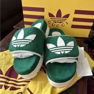 Authentic Gucci x Adidas Green GG Slides Sandals Gucci 6 7US